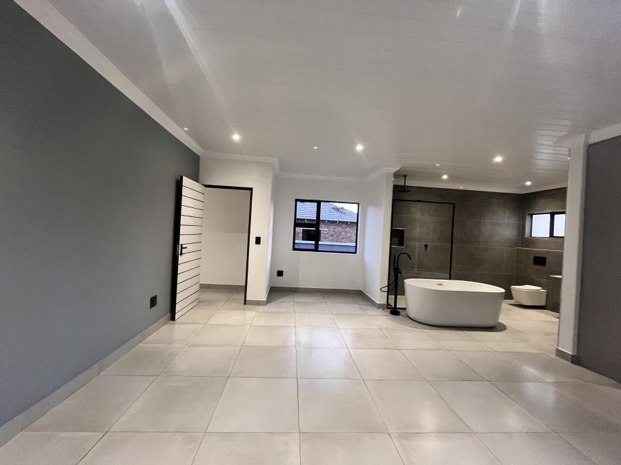 3 Bedroom Property for Sale in Wilkoppies North West